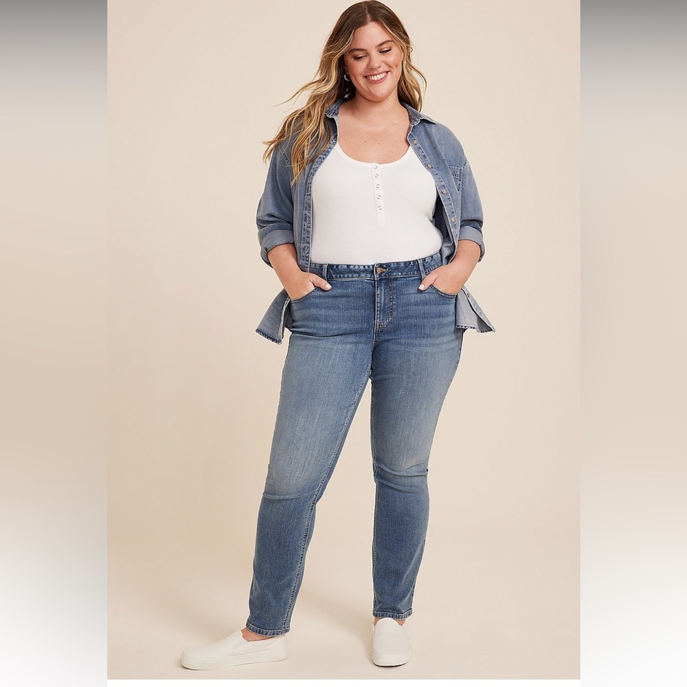 Plus Size m‎ jeans by Maurice’s Classic Mid Rise Slim Straight Jean 14W Regular